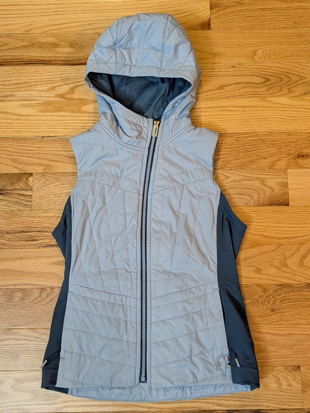 Smartwool Light Gray Hooded Quilted Vest with Navy Panels
